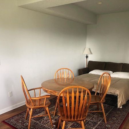 Amity 2 Bedroom Suite: Views, Private Entrance, Evchgr מראה חיצוני תמונה