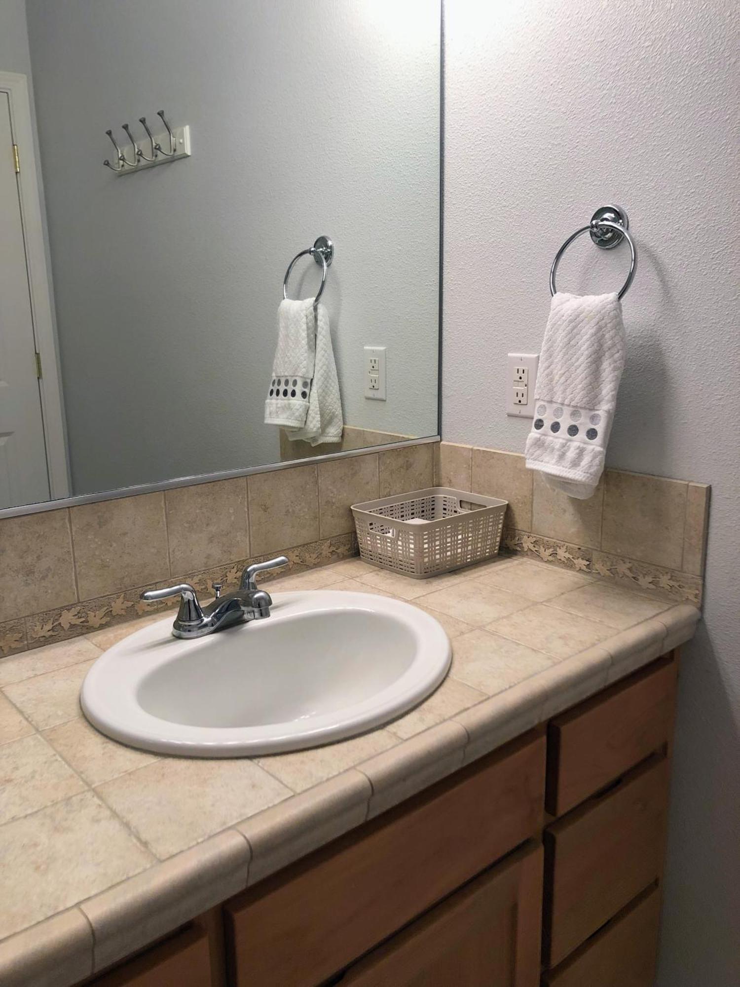 Amity 2 Bedroom Suite: Views, Private Entrance, Evchgr מראה חיצוני תמונה